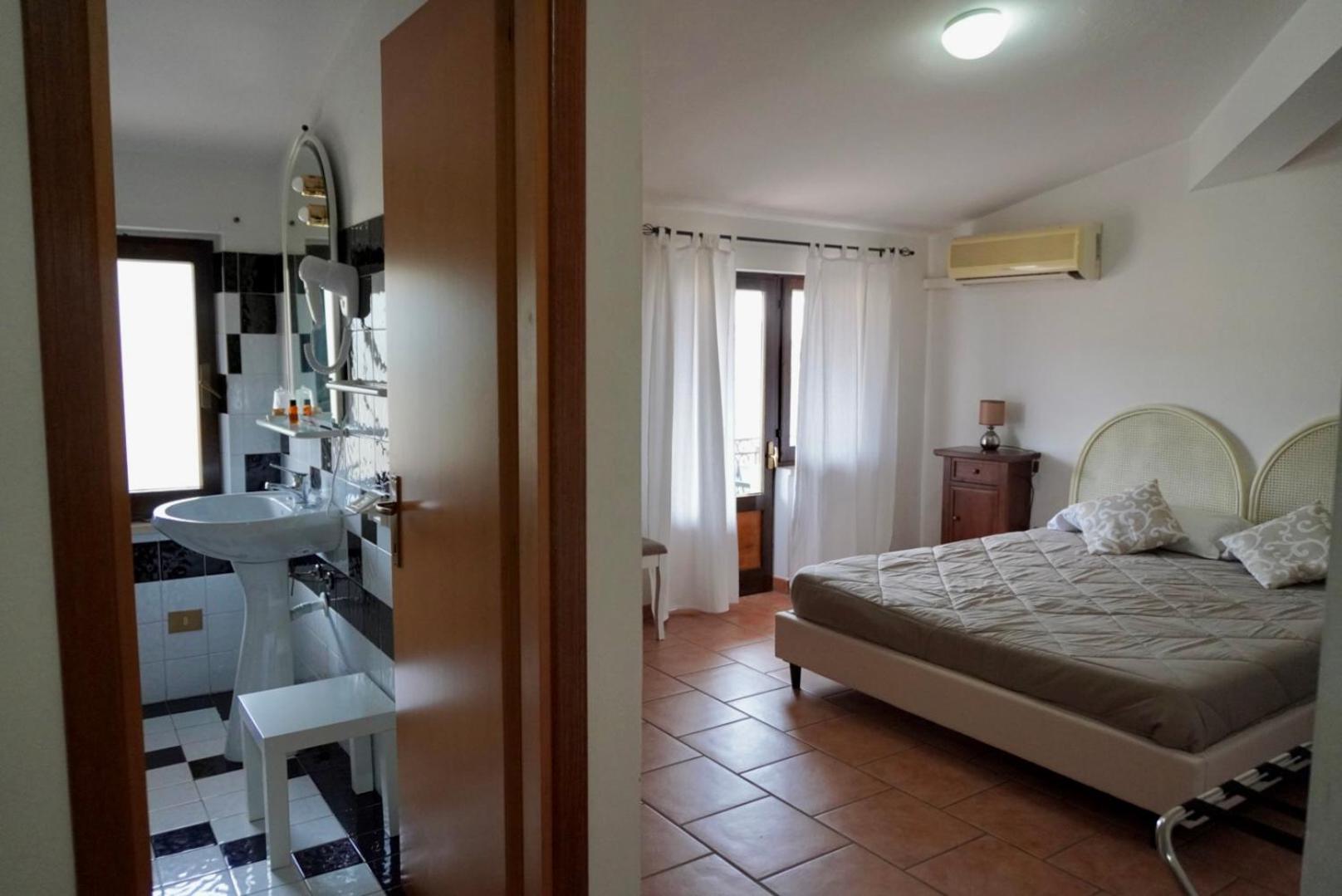 Albergo Ristorante Locanda Rosella Giba Zewnętrze zdjęcie
